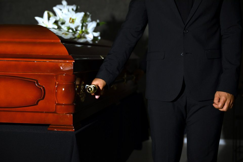 way to save money on funeral costs - Funeral home